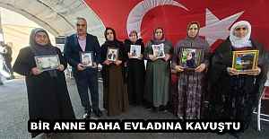 BİR ANNE DAHA EVLADINA KAVUŞTU 