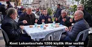 Kent Lokantası’nda 1200 kişilik iftar verildi 